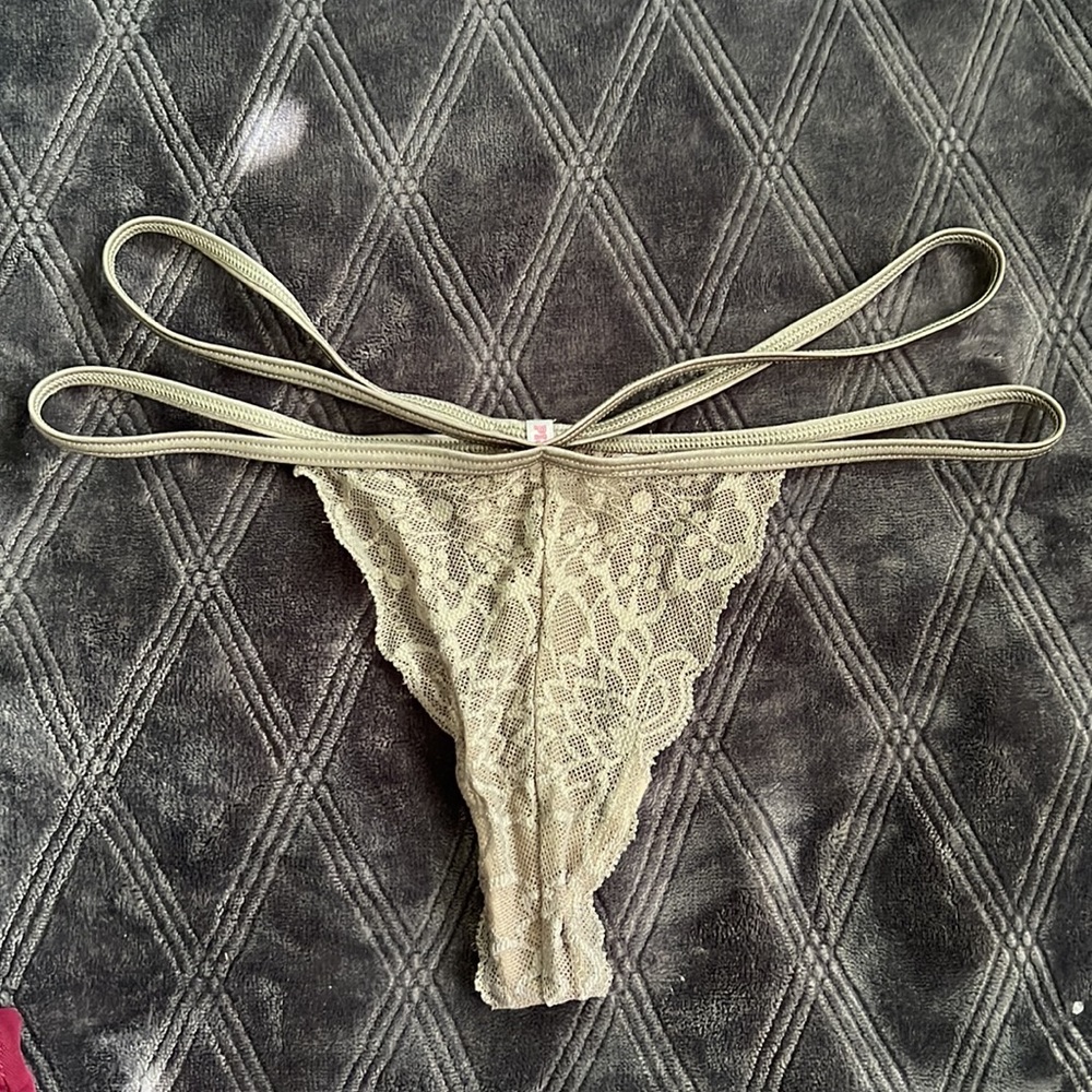 💚 PINK Olive Green Lace Strappy Thong 💚